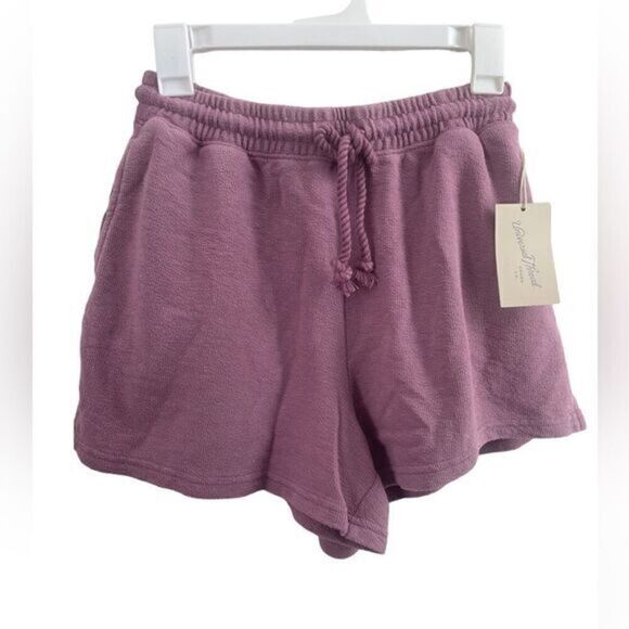 Small Size Universal Thread Shorts for Women - Picture 1 of 8